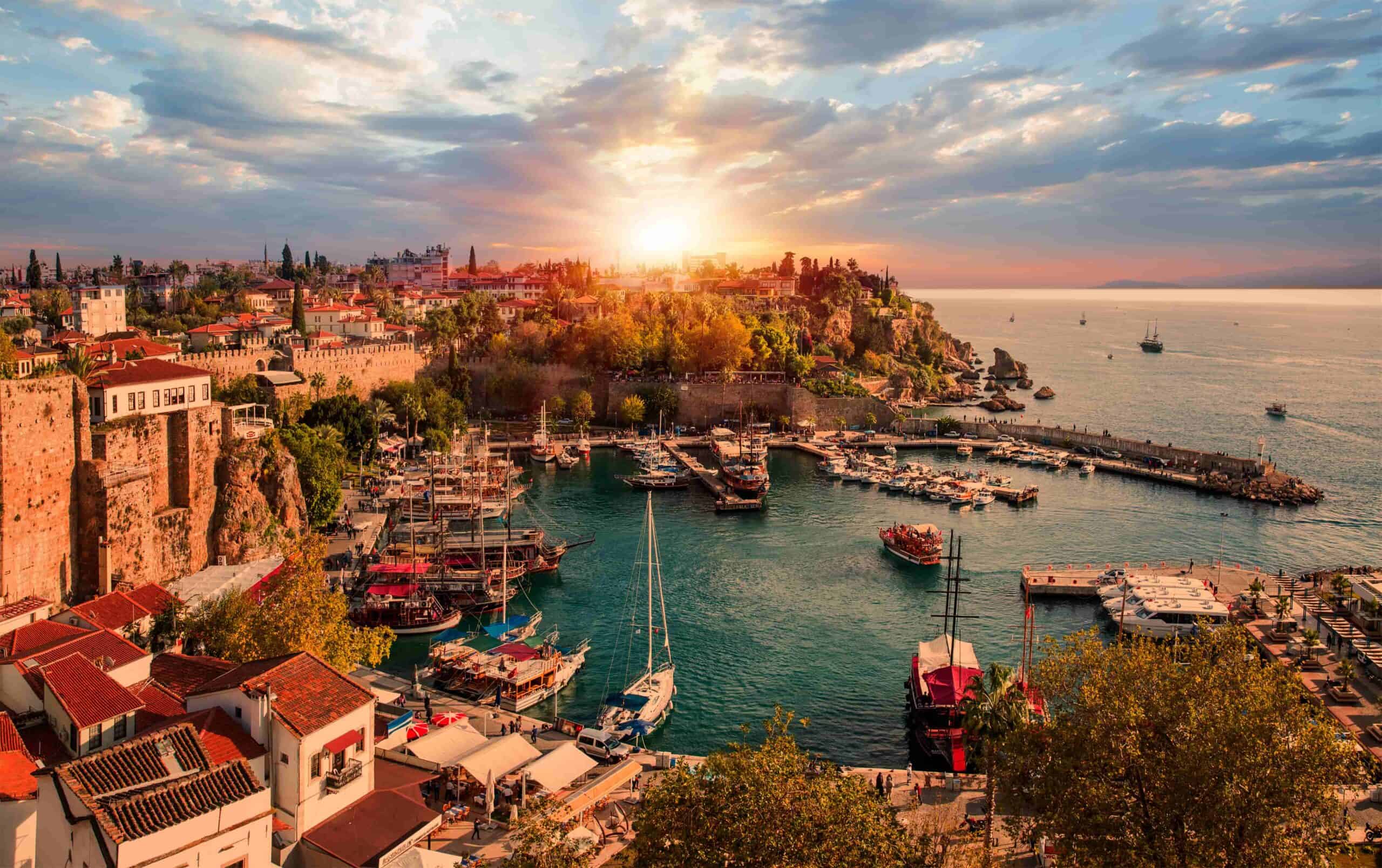 ANTALYA STADTFÜHRER